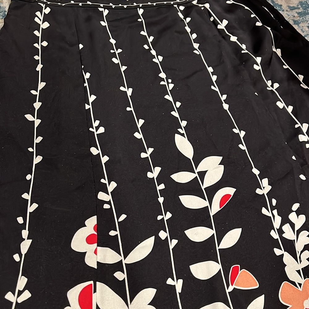 Talbots 100% Pure Silk Mid Length Skirt Black with Pattern Women’s Size 10 - Picture 11 of 12